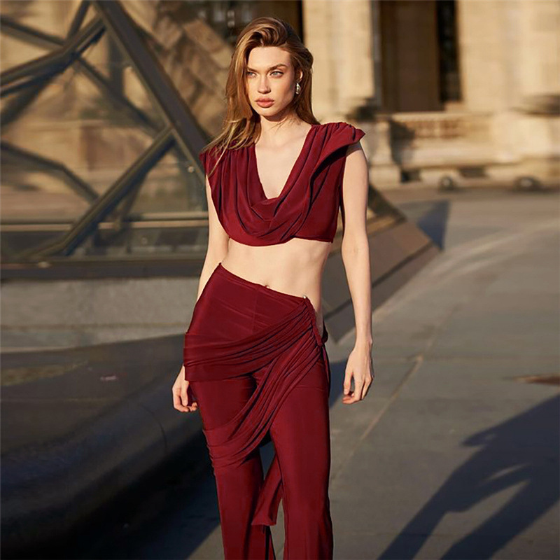 Winter women's fashionable and personalized slim-fit pleated collar short exposed navel and hip-covering casual suit