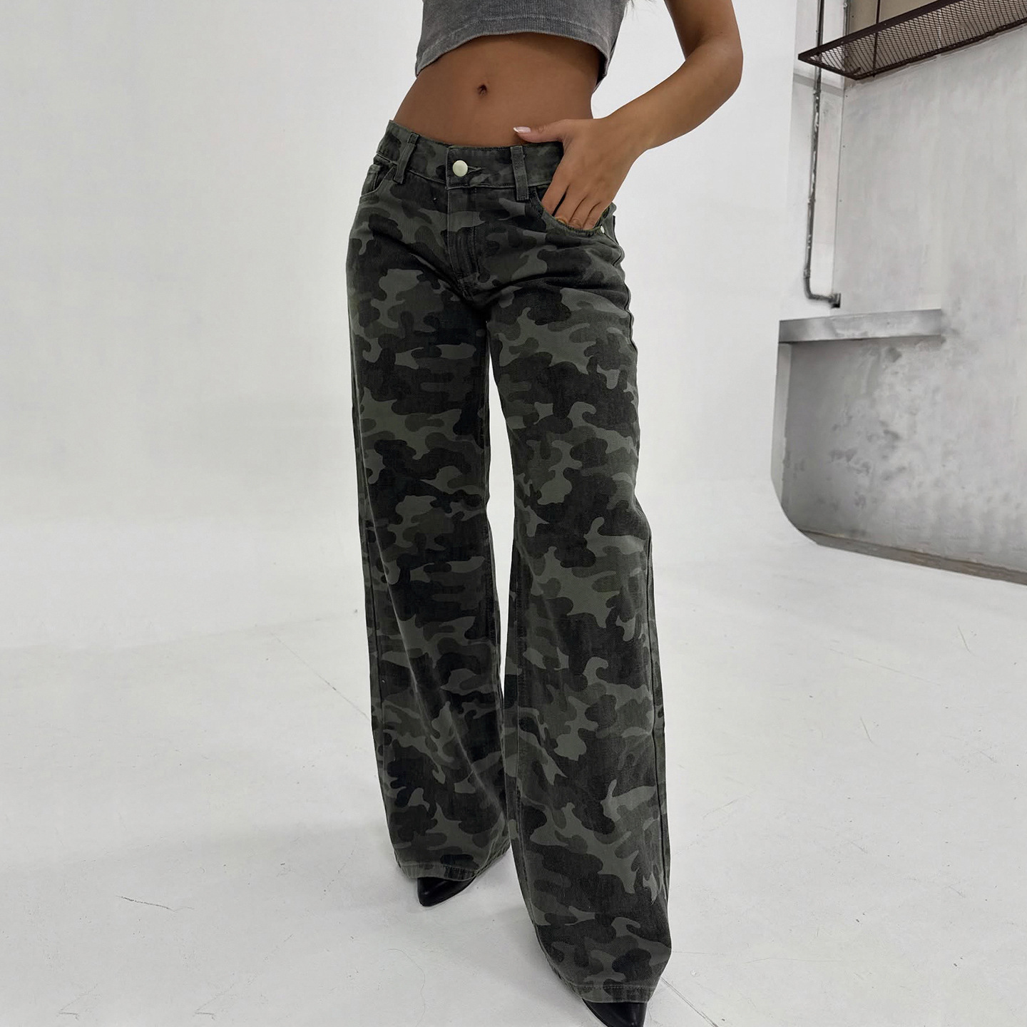 Street cool and handsome hot girl camouflage contrasting loose casual wide-leg jeans retro versatile personalized trousers