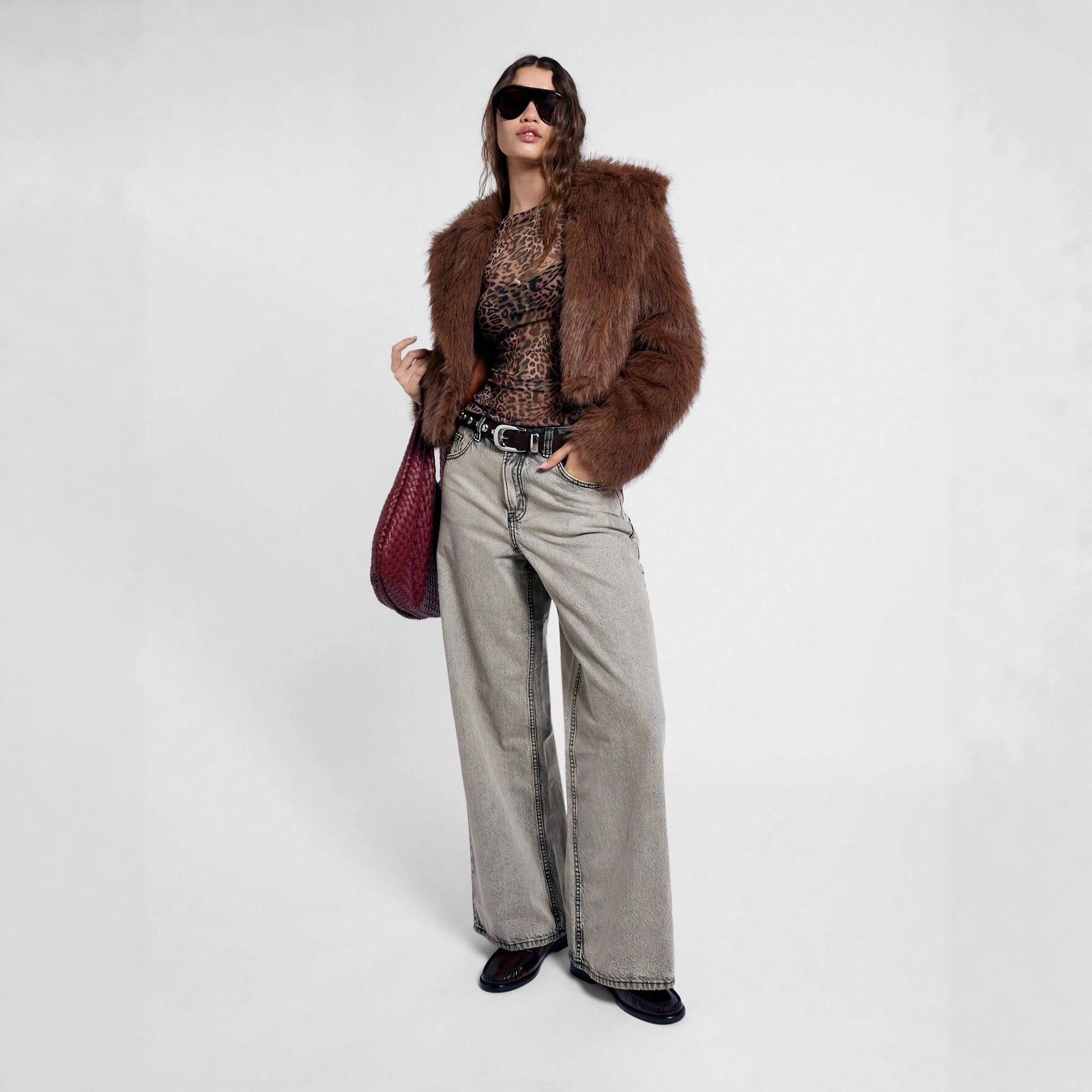 Fashionable mesh round neck leopard print slim fit bottoming top for women