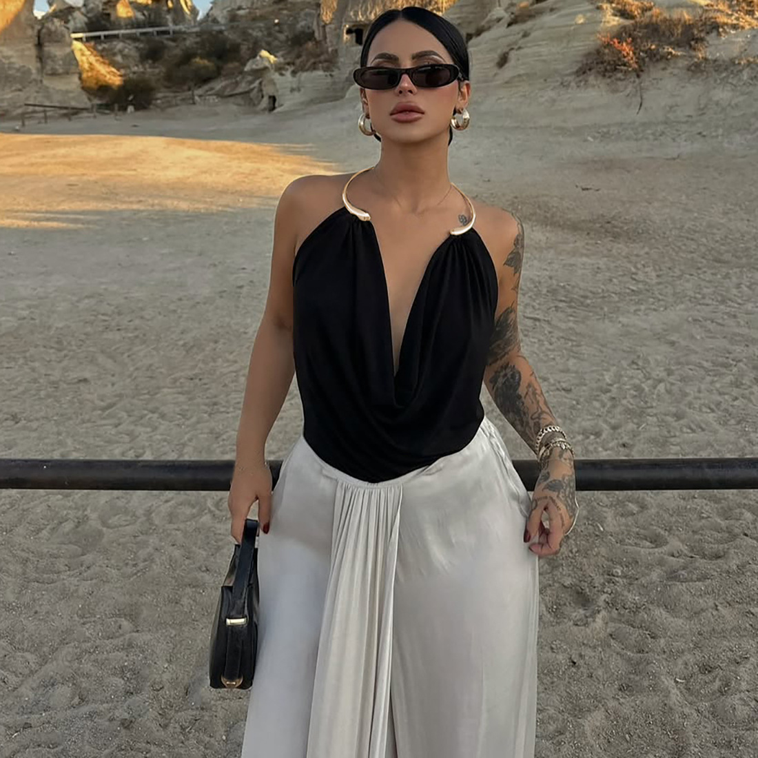 Women's Fashionable Sexy Metal Halter Pile Collar Backless Solid Color Vest